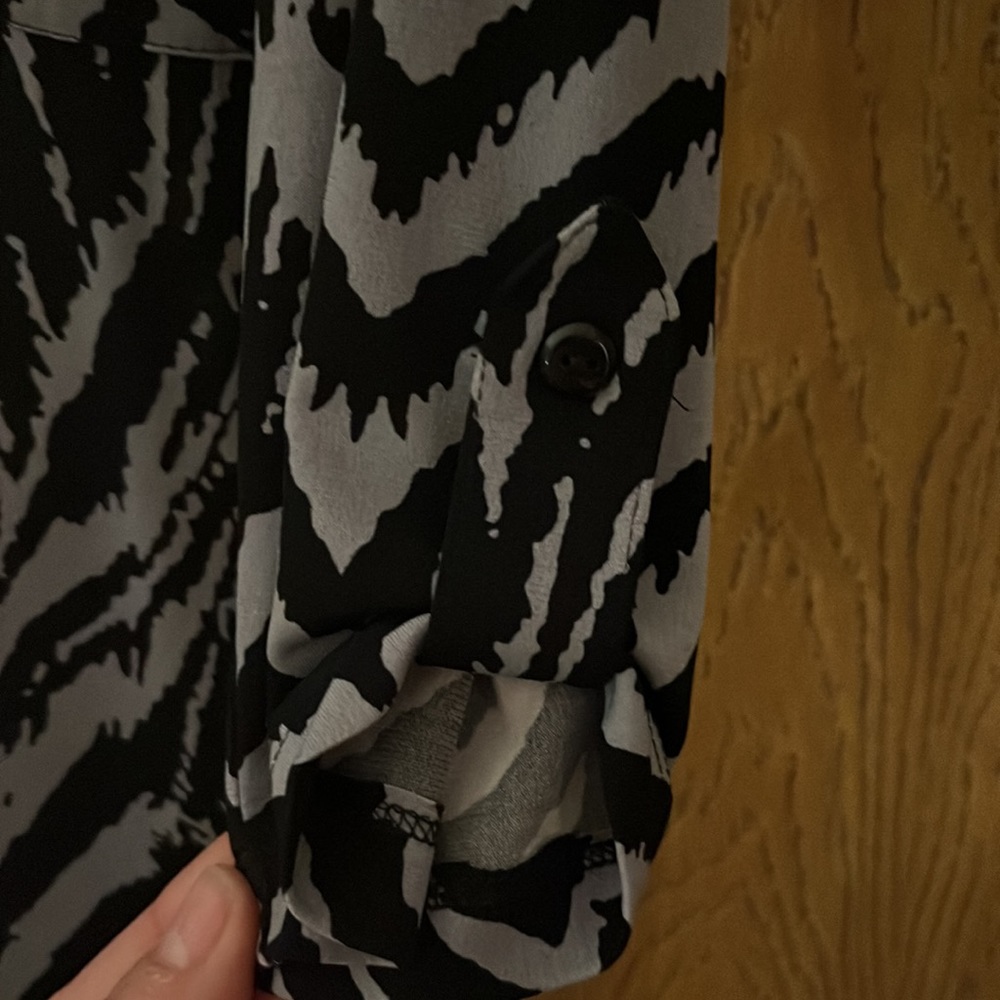 Dress - Picture 5 of 6